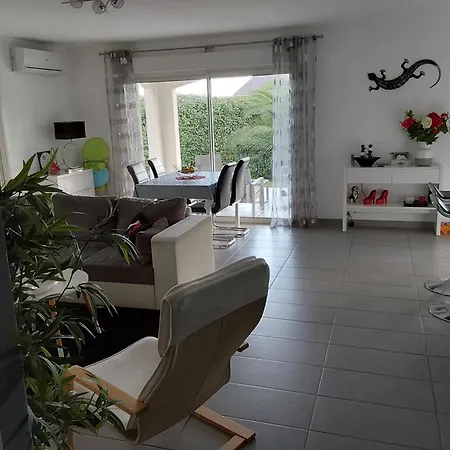 En Corse Sur La Cote Est Apartmán Santa-Maria-Poggio (Corsica)