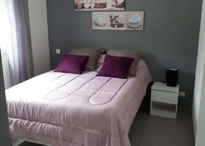 Vila En Corse Sur La Cote Est *